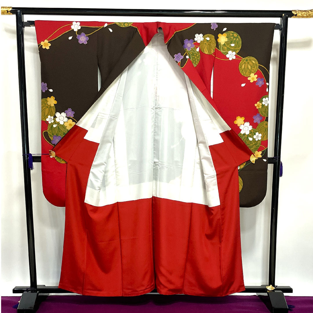 Long-sleeved kimono, length 159.5cm, sleeve length 65.5cm, lined, crimson, red ink, ball, cherry blossom, pure silk, S rank, gradation, 1113001232399