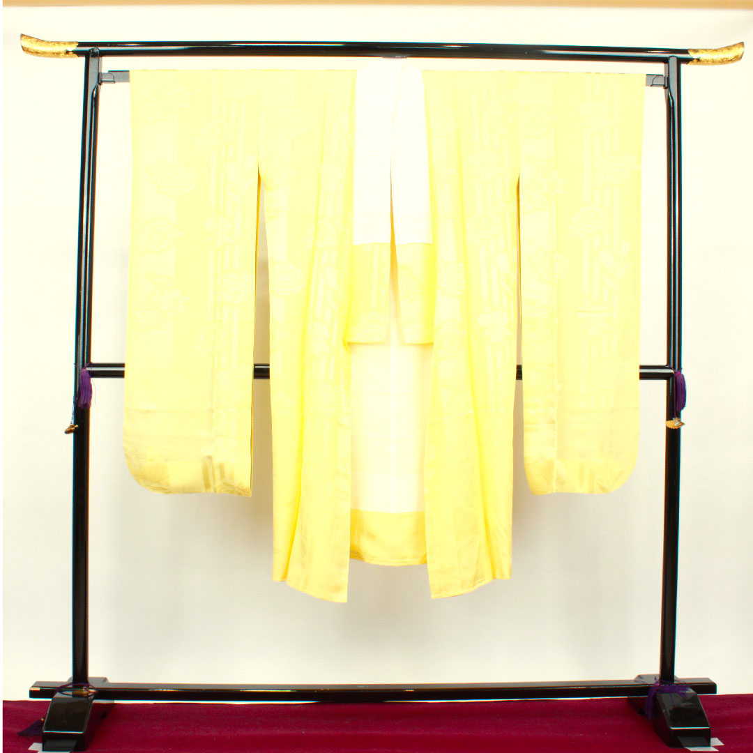 長襦袢 正絹 身丈122cm 裄丈63.5cm 袷  振袖用 刺繡衿付 花模様  Sランク 黄系 1129000362123