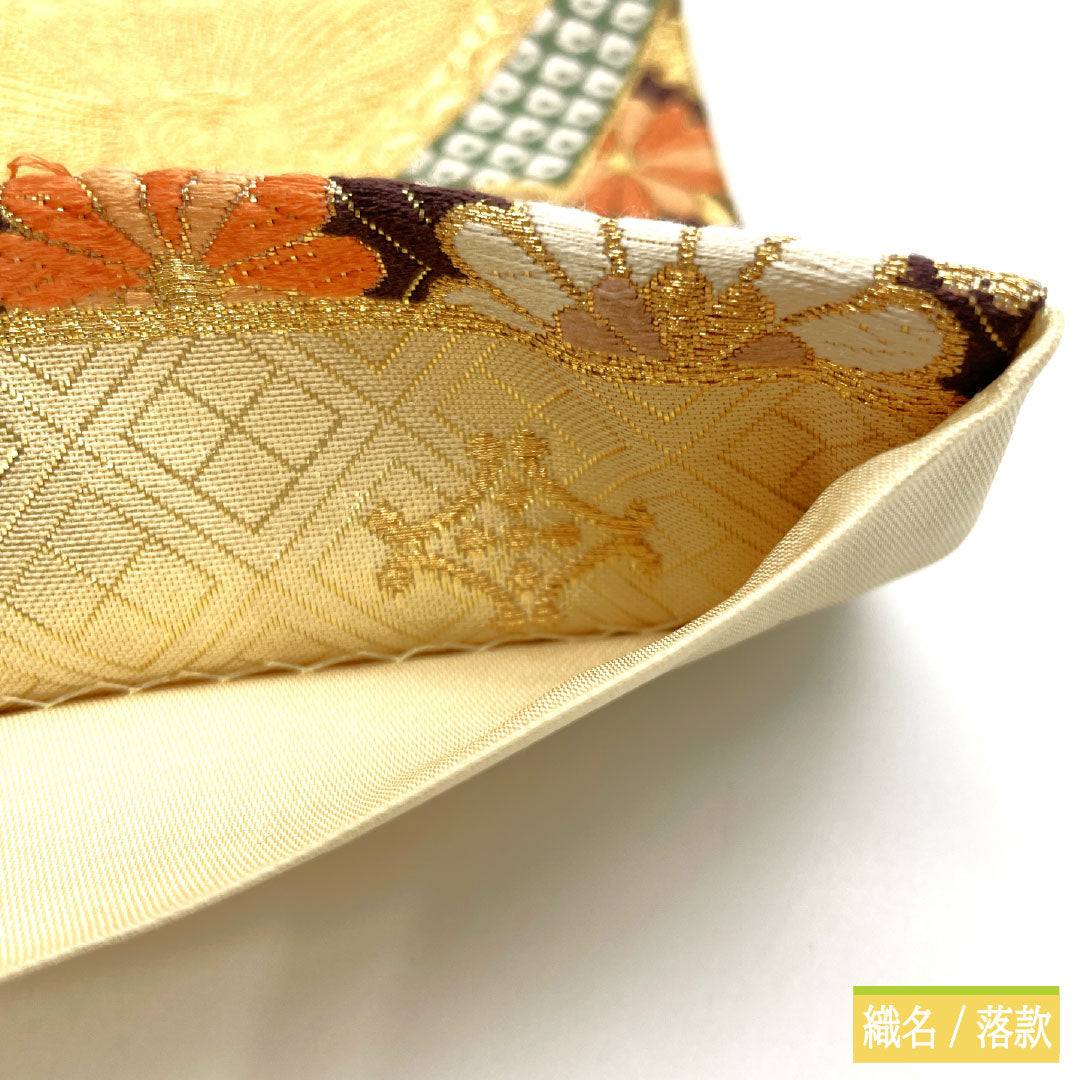 Nishijin-ori silk obi with auspicious motifs, featuring a small kosode kimono with auspicious motifs, length 430cm, six-fold hem, formal, gold-tone finish, product number 1123017222321