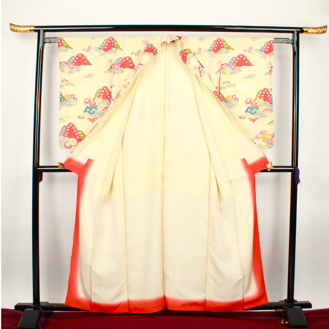Homongi, lined, length 157.5cm, sleeve length 61.5cm, lacquered, Kyoto Bingata, chrysanthemum, Seigaiha, pure silk, A rank, cream, 1112001673315