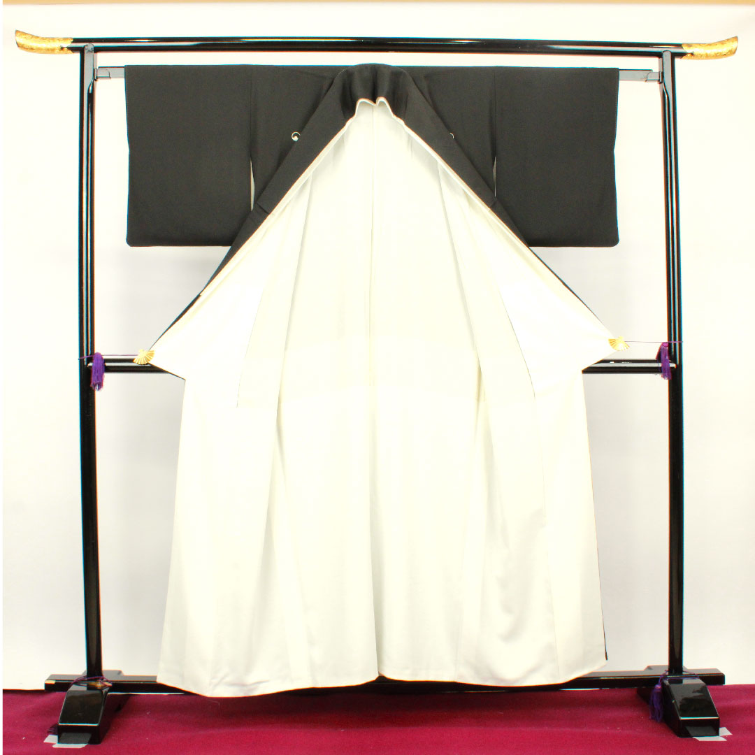 黒留袖 身丈156cm 裄丈60.5cm 袷 京友禅 鶴 糸輪に覗き梅鉢 正絹 Aランク 五つ紋 黒系 1111000723310