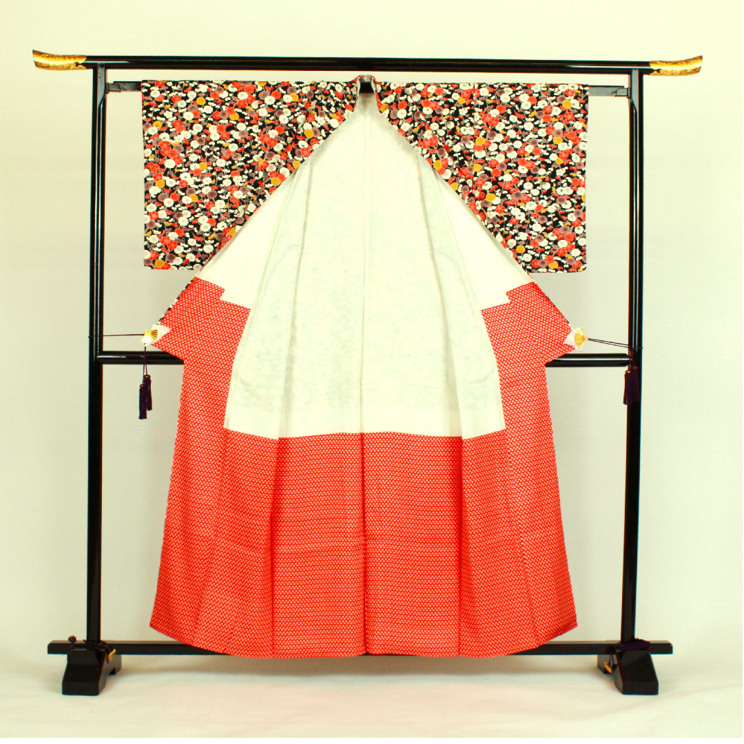 小紋 身丈158.5cm 裄丈61cm 袷  梅柄  正絹 Sランク 黒系 1115000472310