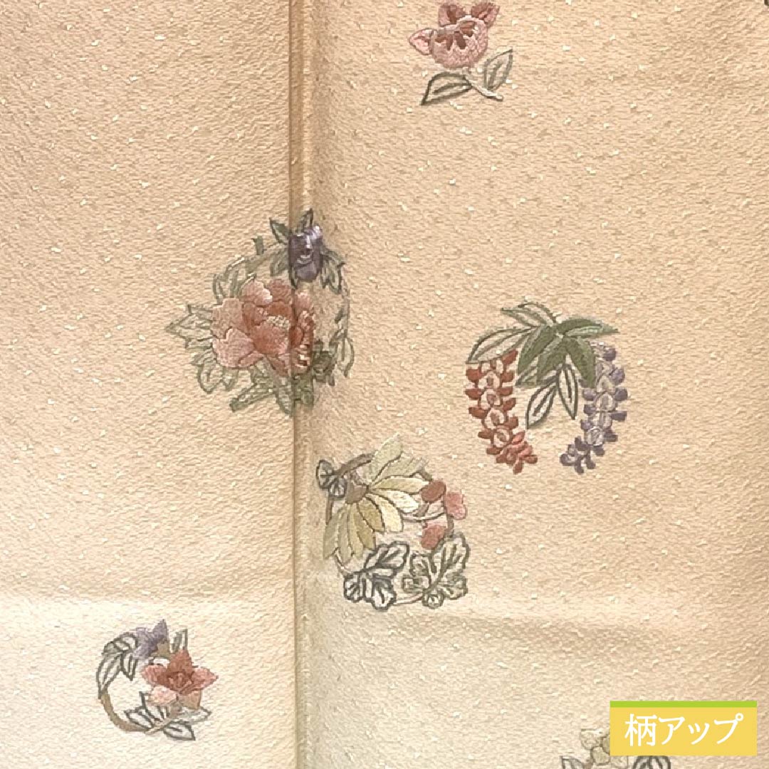 訪問着 正絹 Sランク 袷 身丈155cm 裄丈58cm 薄肉色（うすにくいろ） 縫い紋 下り藤 刺繍 重ね衿付き 草花 橙系 1112006242326