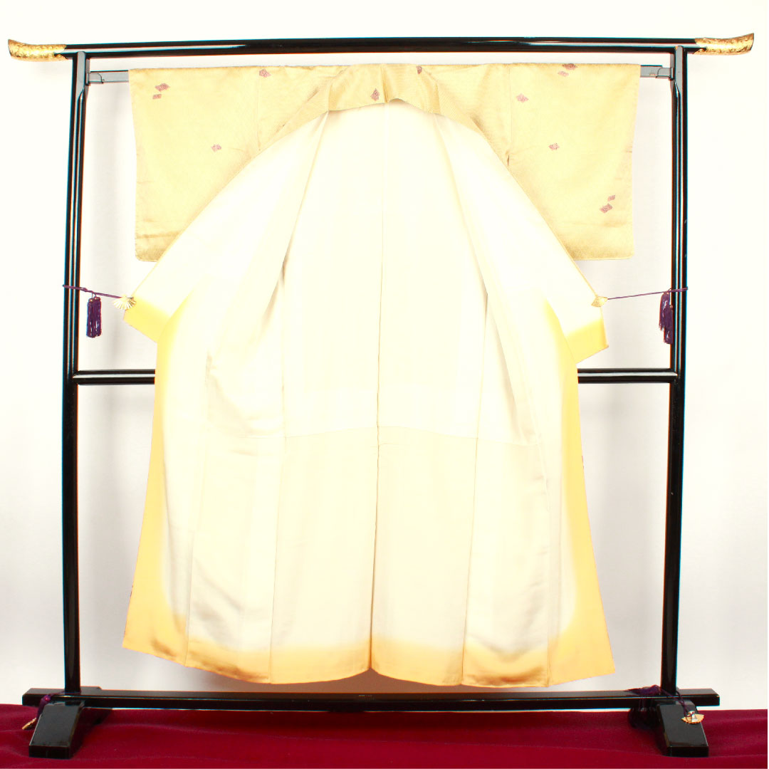小紋 身丈153cm 裄丈60cm 袷  蜂蜜色 洗える着物 飛び柄  ポリ Aランク 黄系 1115002163223