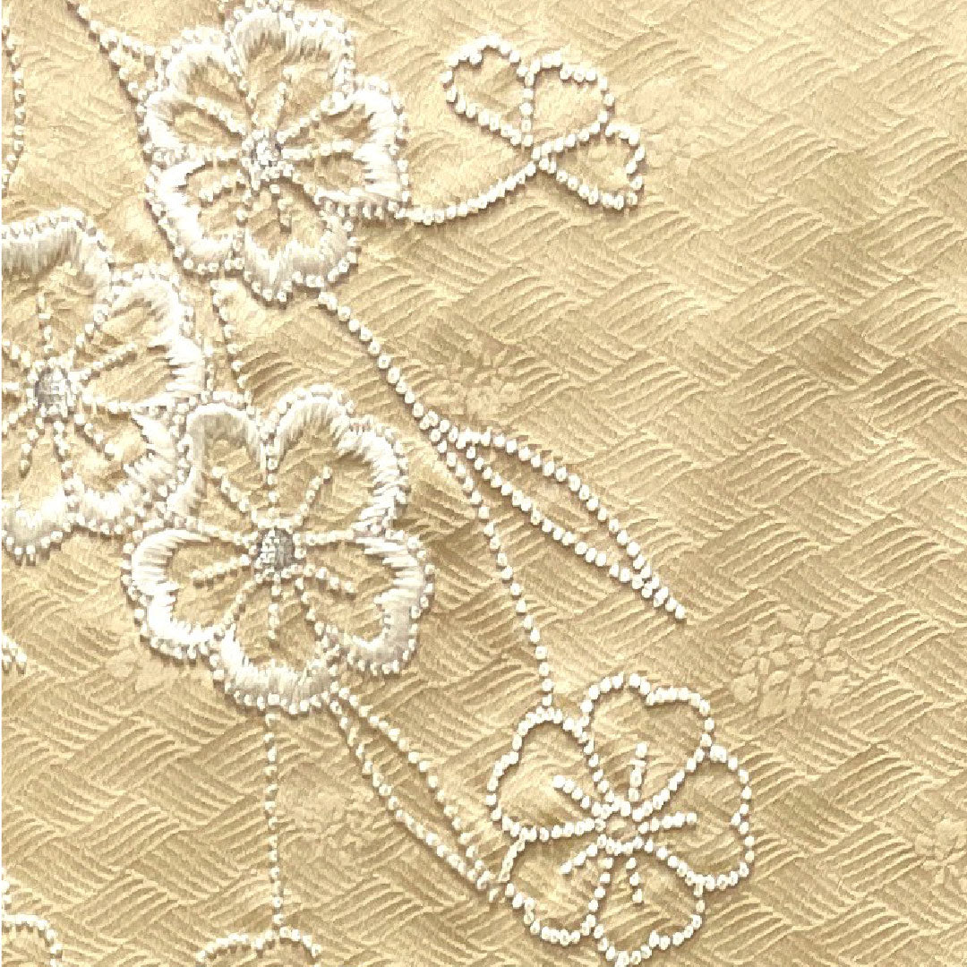 訪問着 正絹 袷 身丈160cm 裄丈64cm 薄卵色 相良刺繡 桜 しつけ糸付き 未使用品 Sランク クリーム系 1112003152415