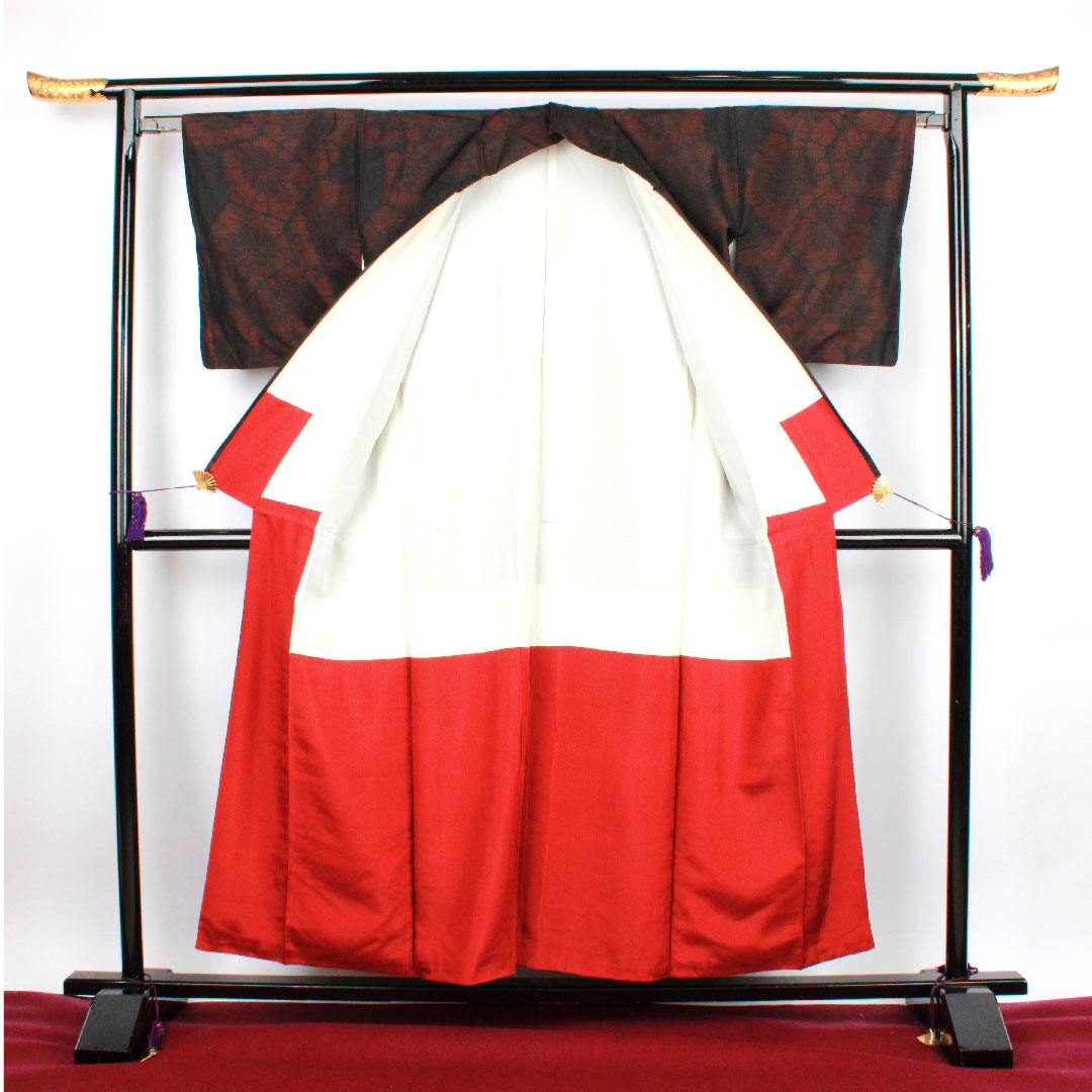 Oshima Tsumugi, Length 155cm, Sleeve length 64.5cm, Weft Kasuri, Flower pattern, Pure silk, A rank, Lined, Black, 1116001893310