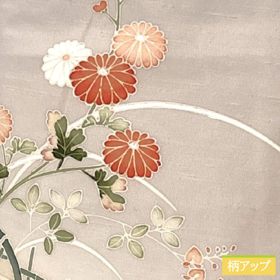 訪問着 ポリエステル 袷 身丈159cm 裄丈65.5cm 白藤色（しらふじいろ） 洗える着物 菊 桔梗 草花模様 しつけ糸付きSランク 紫系 1112005302320