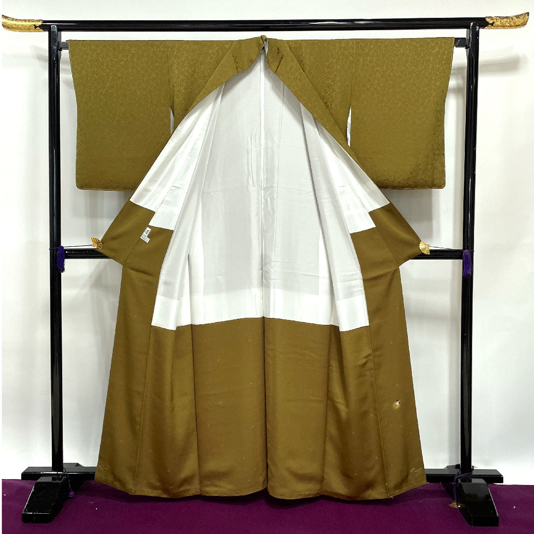 色無地 利休茶色 あたらし喜重郎 工房夢ひょうたん 黄櫨染 蛍  身丈157cm 裄丈66cm 袷  正絹 Sランク 緑系 1114000512319