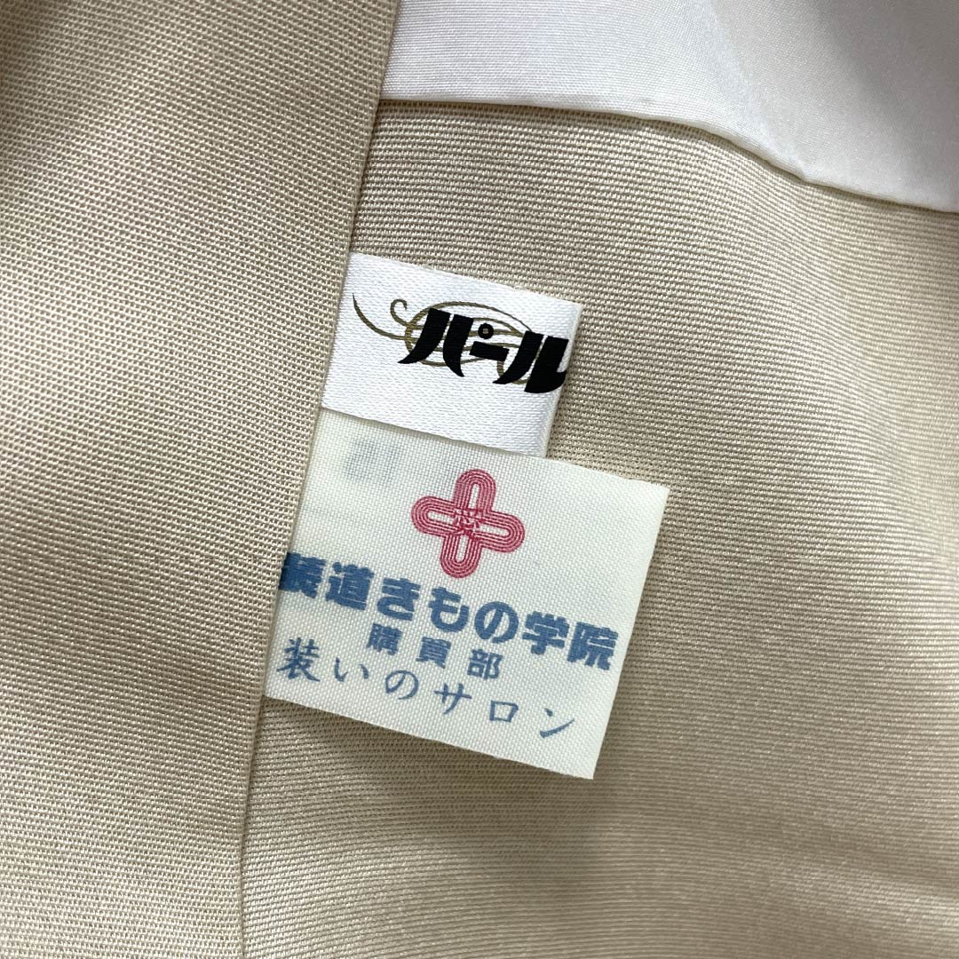 Homongi (visiting kimono) made of pure silk, grade A, with a lined lining, length 165cm, sleeve length 64.5cm, Tokyo white-brown color with hazy, pine, and bamboo motifs and pearl-tone beige accents. Product number: 1112006883525