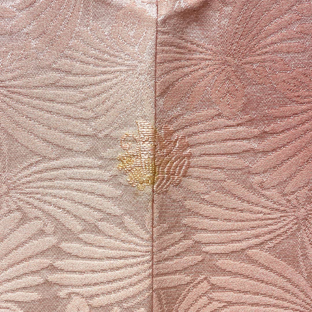 色無地 正絹 Bランク 身丈148.5cm 裄丈61.5cm 一重梅色（ひとえうめいろ） 一つ紋 揚羽蝶 ぼかし染め 袷 ピンク系 1114002634113