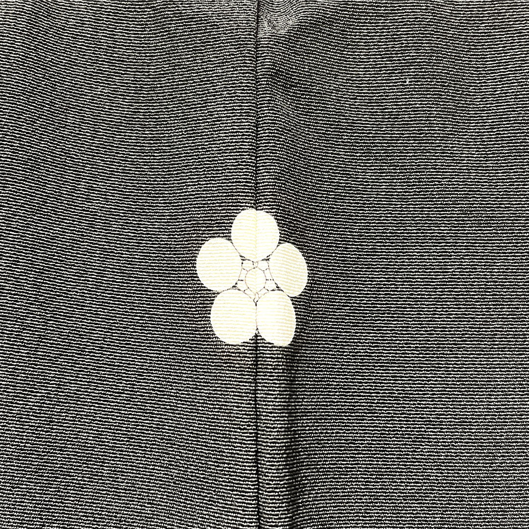 Black formal kimono, pure silk, length 167cm, sleeve length 67cm, lined, Kyoto yuzen, floral pattern, five crests, plum blossom, S rank, black, 1111001642510