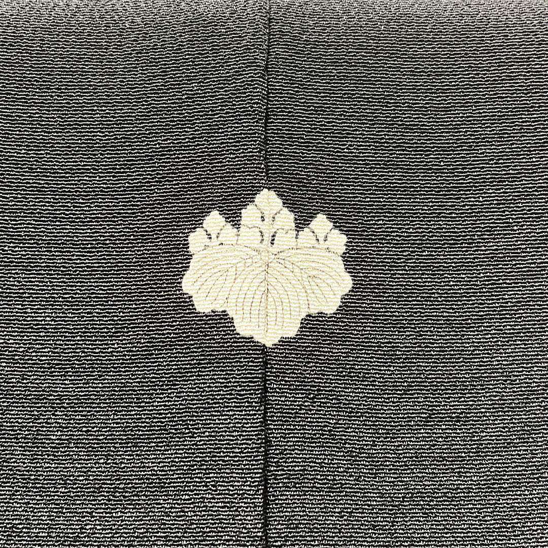Black formal kimono, pure silk, length 169cm, sleeve length 67.5cm, lined, Kyoto Yuzen, auspicious pattern, five crests, five-three paulownia, A rank, black, 1111001473510