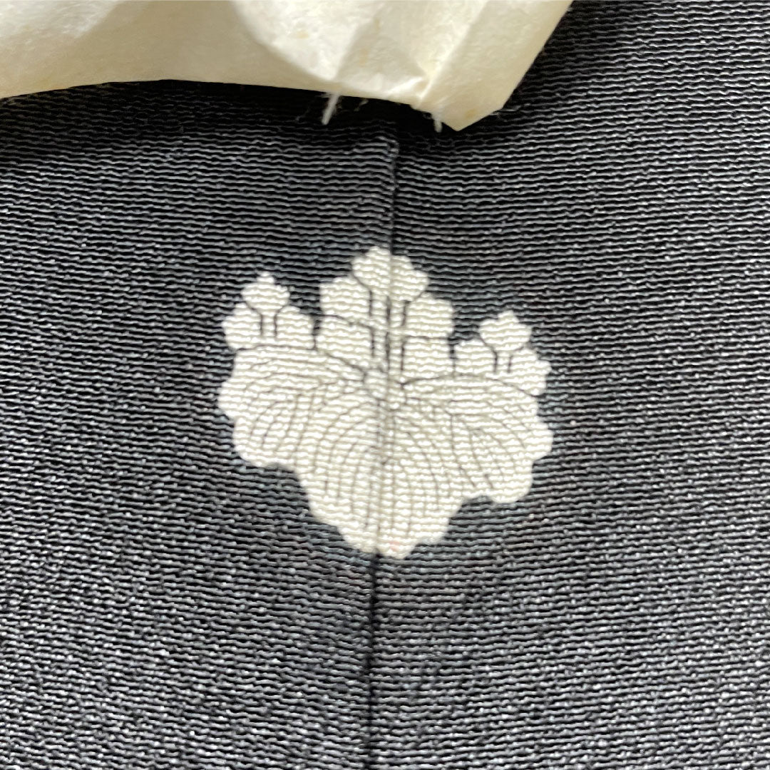 Black formal kimono, pure silk, length 164.5cm, sleeve length 63cm, lined, Kyoto yuzen, wave, fan, plum, five crests, five-three paulownia, A rank, black, 1111001523410