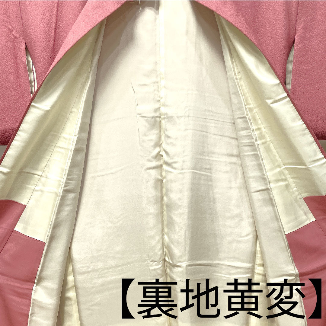 色無地 正絹 中紅花色 丸に木瓜  身丈159cm 裄丈65.5cm 袷  Sランク ピンク系 1114000972313