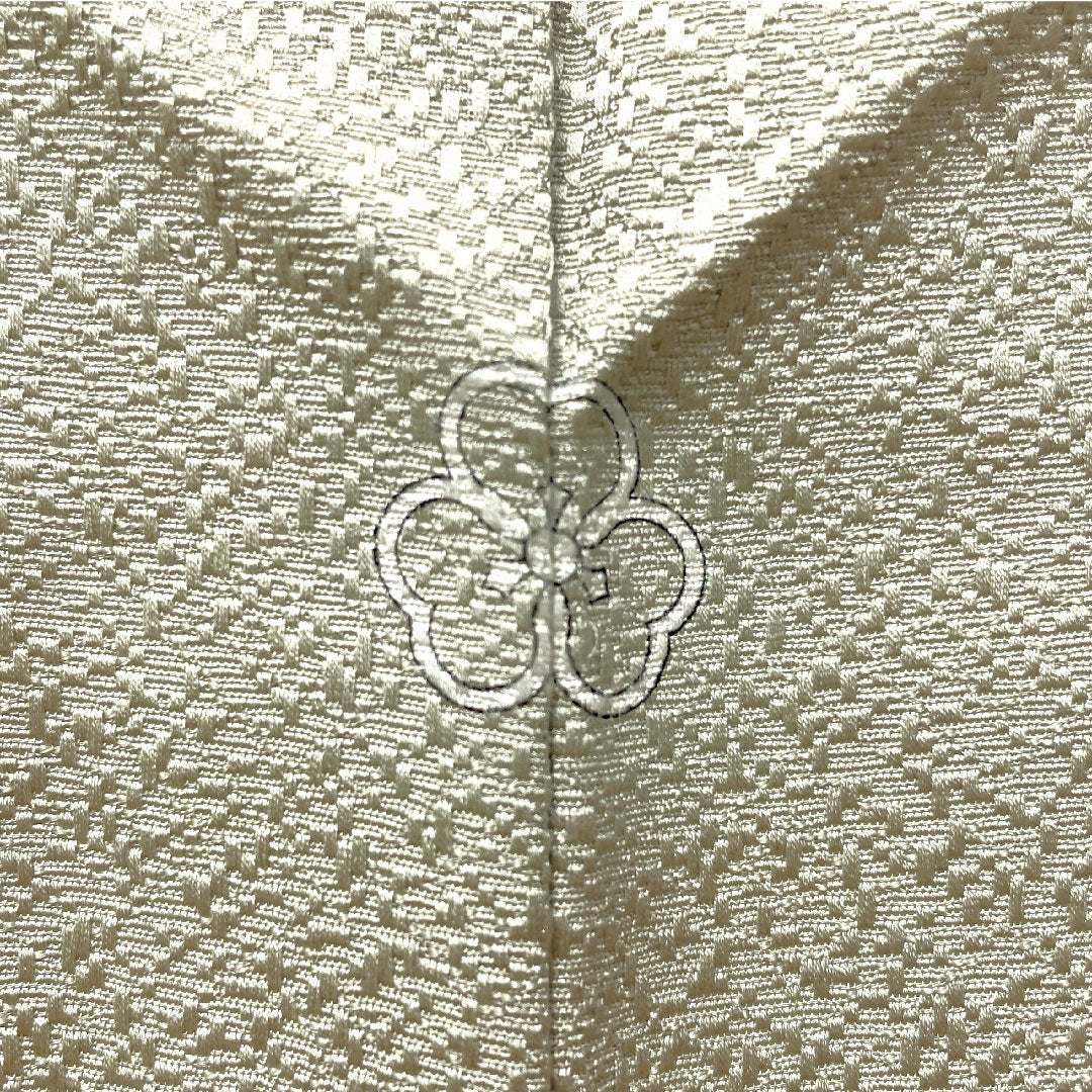 色無地 正絹 身丈150.5cm 裄丈61.5cm 雲井鼠色（くもいねずいろ）綸子 一つ紋 中陰片喰 袷 Sランク グレー系 1114001982122