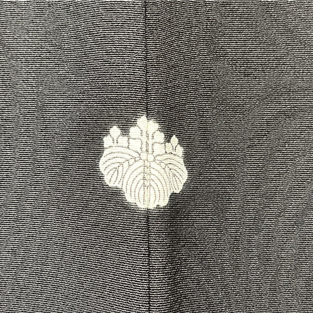 Black formal kimono, pure silk, length 162cm, sleeve length 68cm, lined, Kyoto yuzen, split pattern, phoenix, five crests, five-three paulownia, A rank, black, 1111001733410