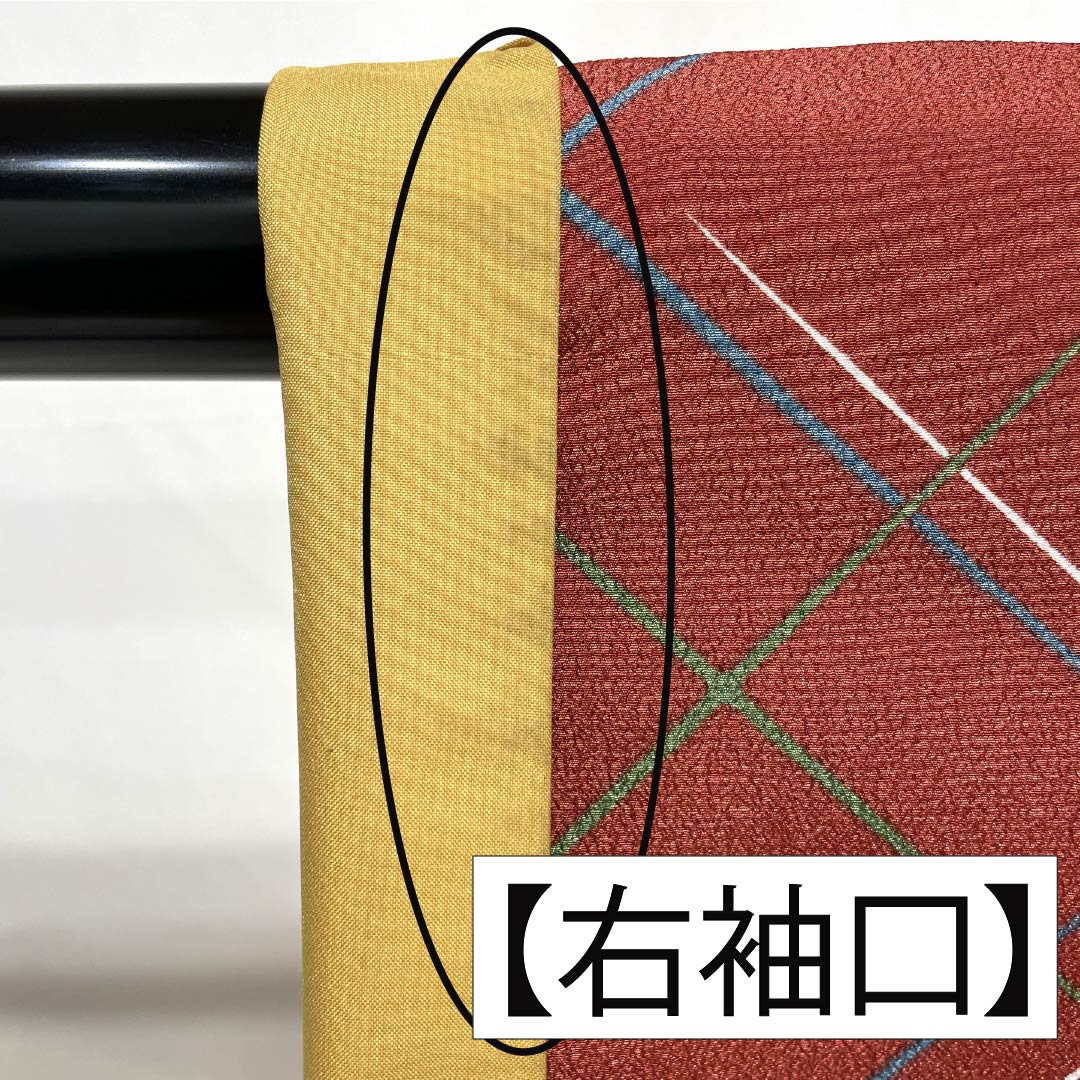 小紋 ポリエステル Aランク 身丈160.5cm 裄丈67.5cm 袷 紅絹色（もみいろ） 斜め格子 洗える着物 赤系 1115007473412