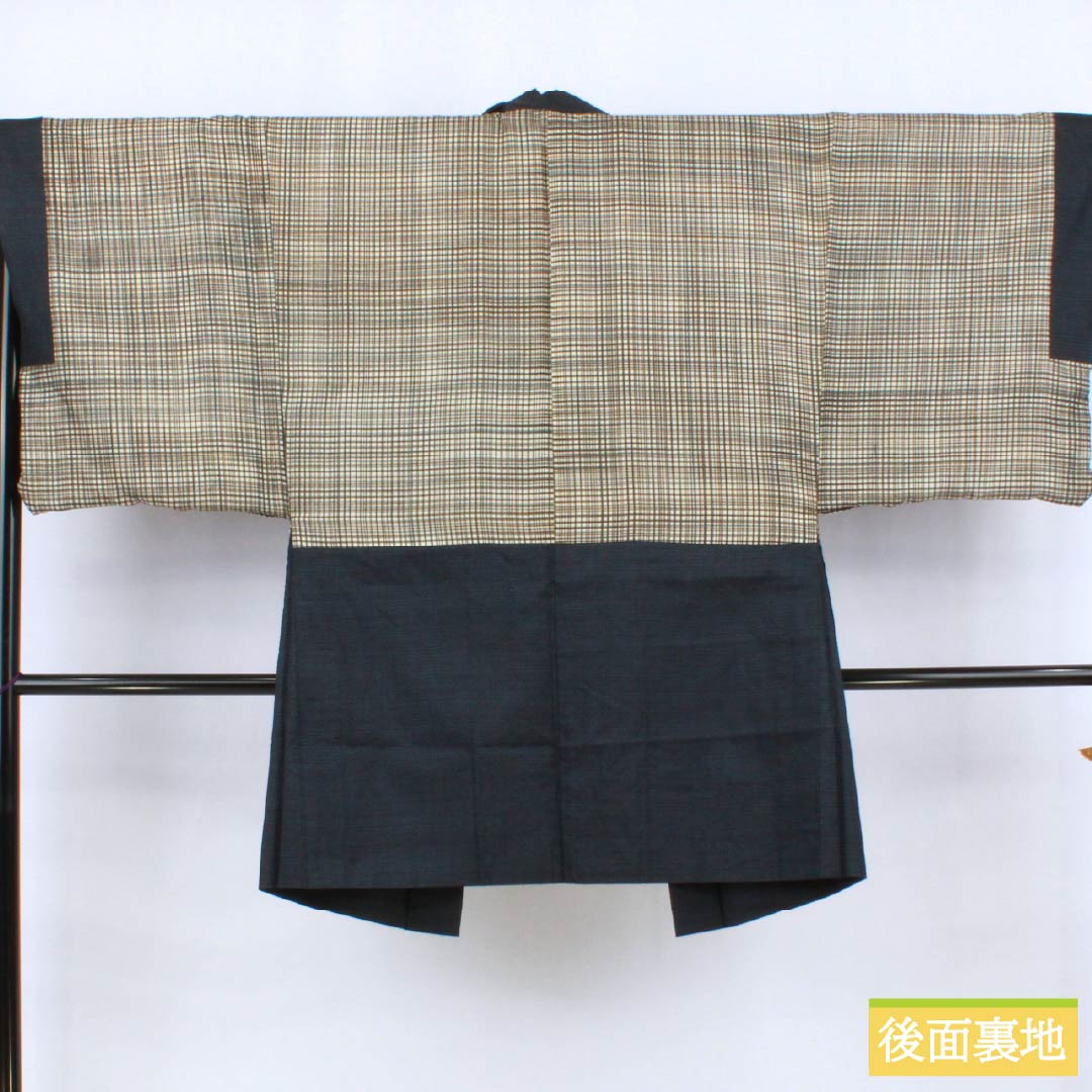 大島紬　アンサンブル付き　しつけ糸　新品　柄も良し 大島紬 アンサンブル付き しつけ糸 新品 柄も良し - メルカリ