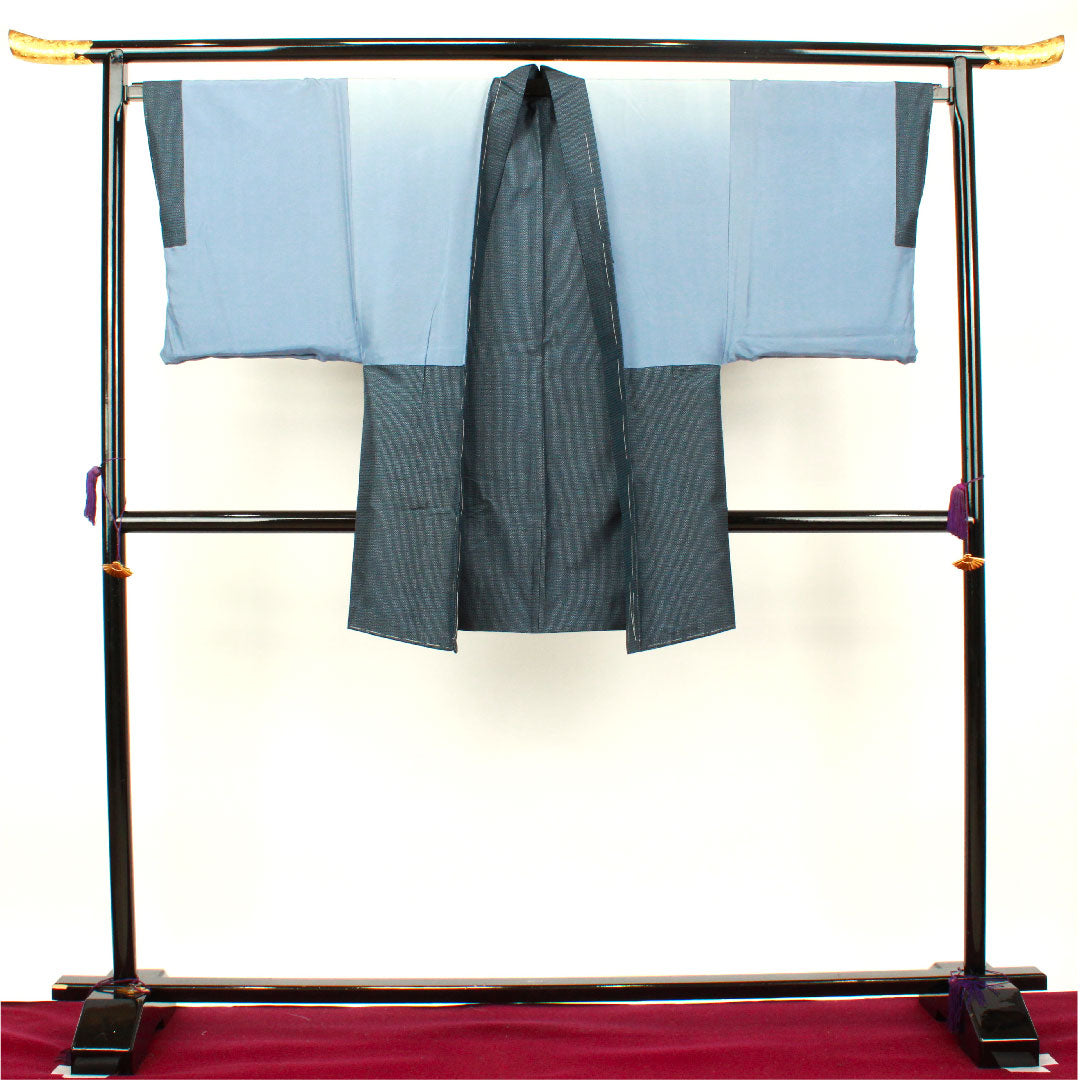 男物 身丈142.5cm 裄丈66.5cm 大島紬 アンサンブル 経緯絣 正絹 Sランク 袷 紺系 1119000482418