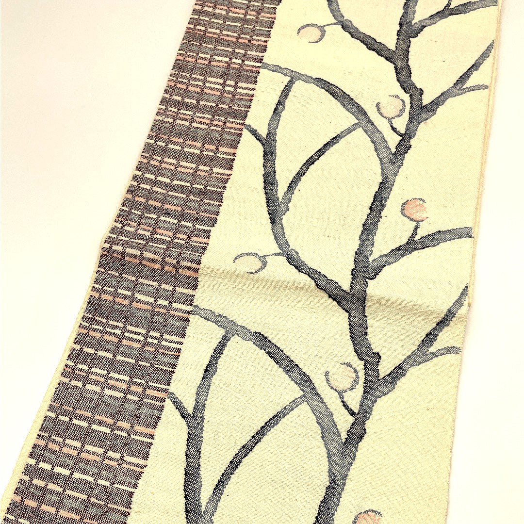 名古屋帯 真綿紬 枝蕾模様 帯丈359cm 正絹 Sランク 六通 カジュアル クリーム系 1124000272315  松葉仕立て