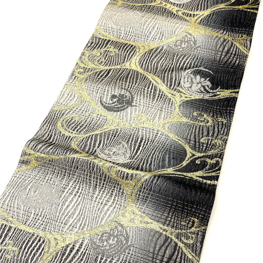 袋帯 本泥染 流水 菖蒲 帯丈442cm 正絹 Sランク 六通 セミフォーマル 黒系 1123001692310