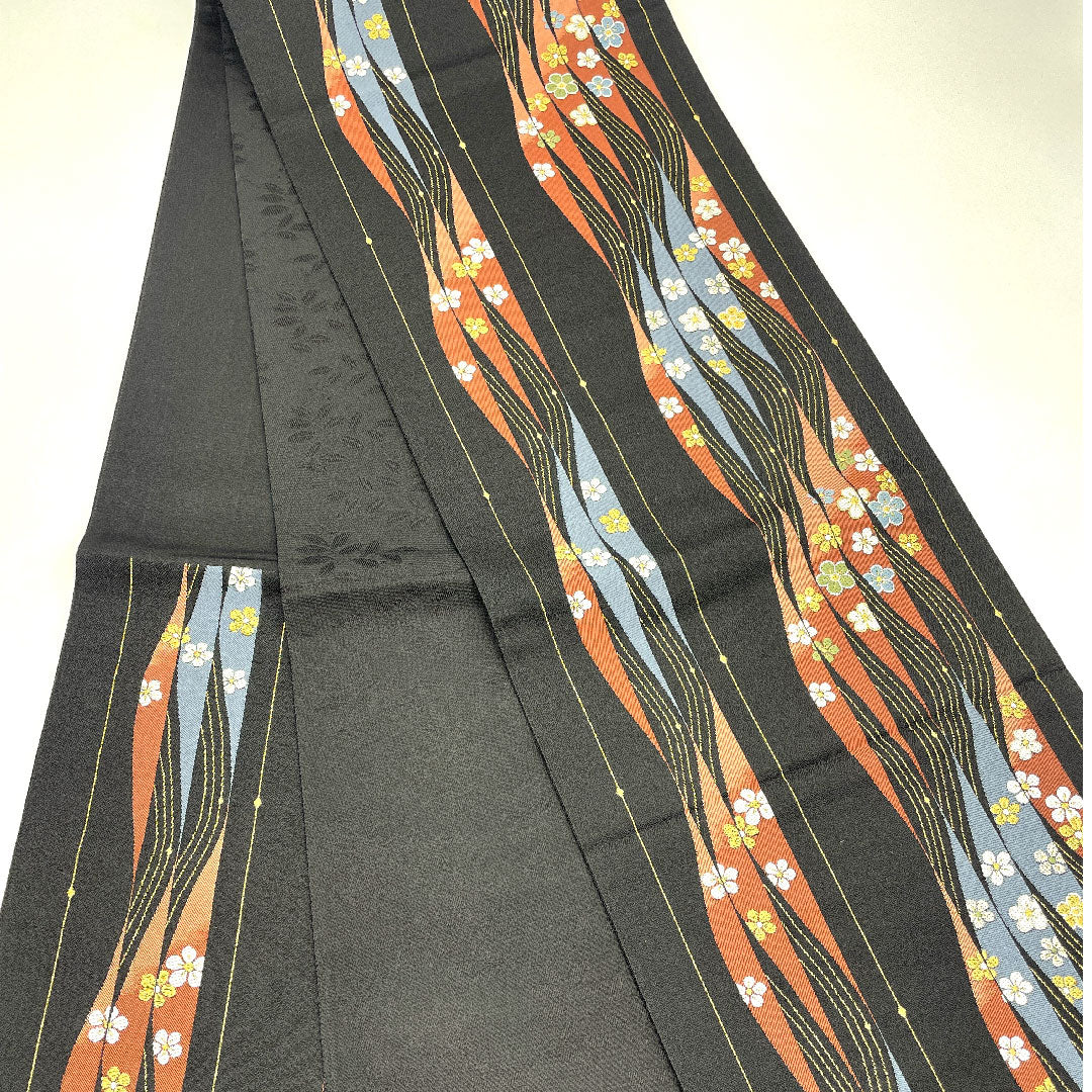 袋帯 小花 南天 帯丈437cm 正絹 Sランク 六通 セミフォーマル 黒系 1123001572310