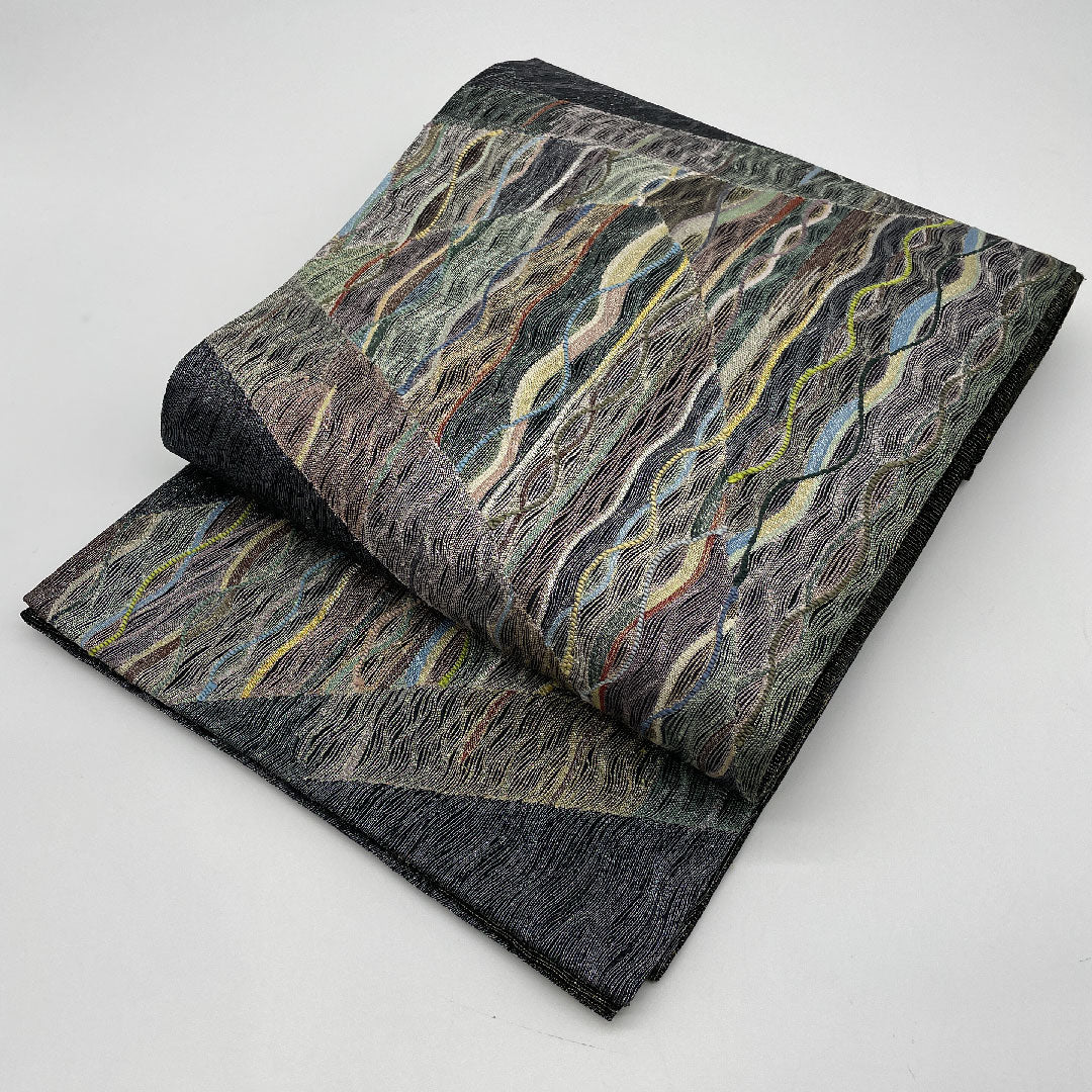 袋帯 幾何学模様 櫛織 全通 帯丈442cm 正絹 Sランク 全通 カジュアル 黒系 1123001072310