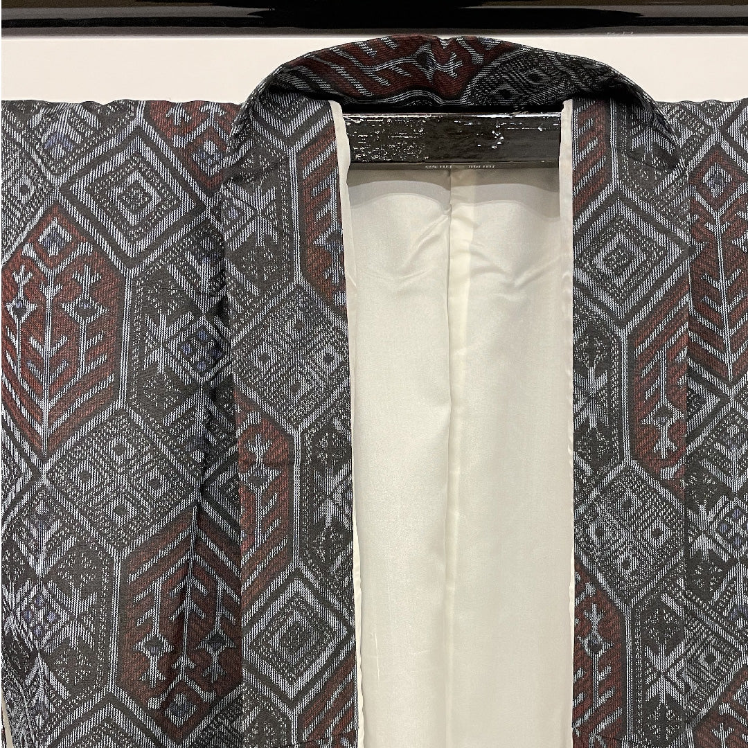 村山大島紬 身丈153cm 裄丈60cm 幾何学 正絹 美品 袷  ブラック 1116000062210