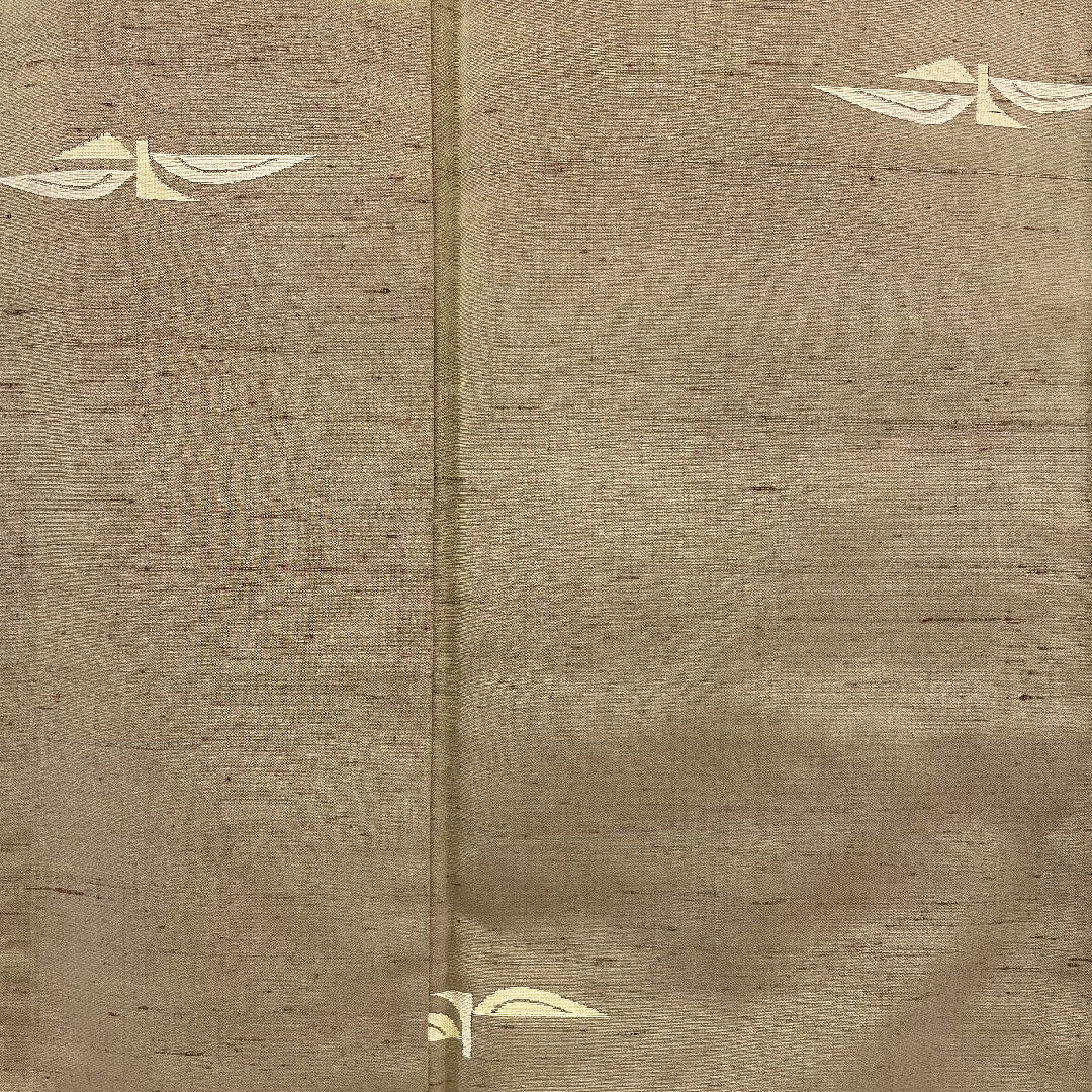 紬 身丈154cm 裄丈61.5cm すくい織 創作柄 正絹 美品 袷 ベージュ 1116000093215