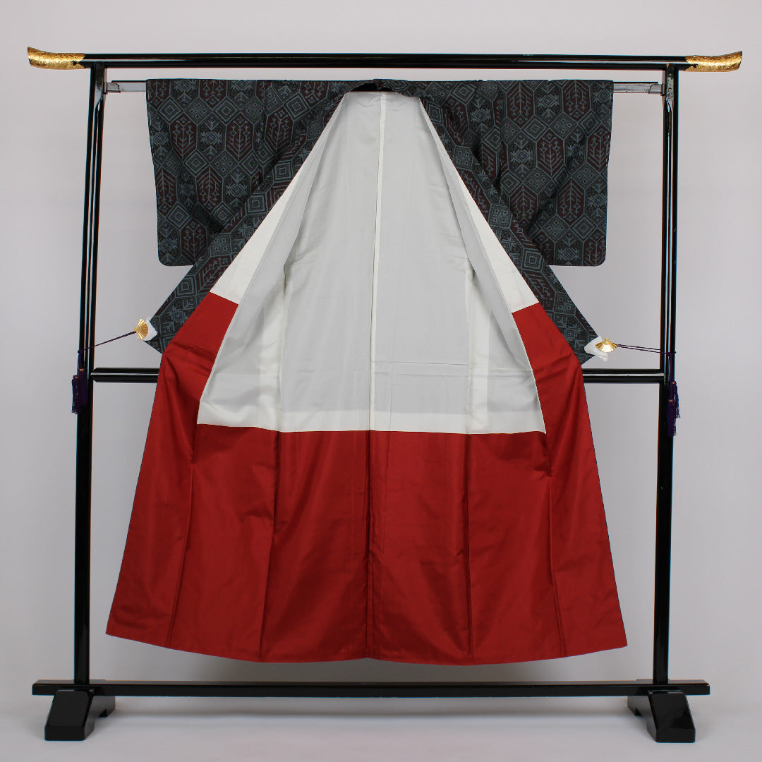 村山大島紬 身丈153cm 裄丈60cm 幾何学 正絹 美品 袷  ブラック 1116000062210