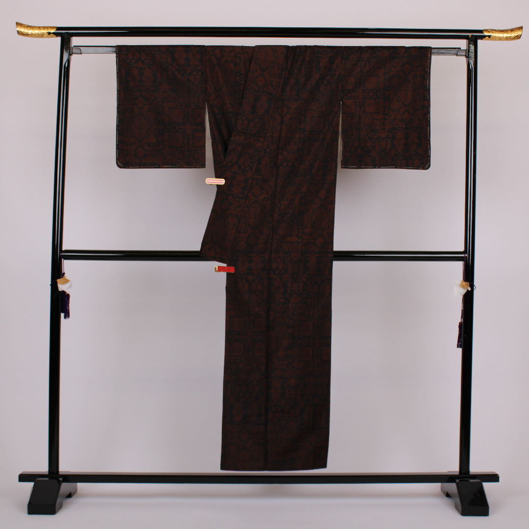 Oshima Tsumugi, Length 153cm, Sleeve length 63cm, Geometric, Pure silk, Excellent condition, Lined, Black, 1116000223210